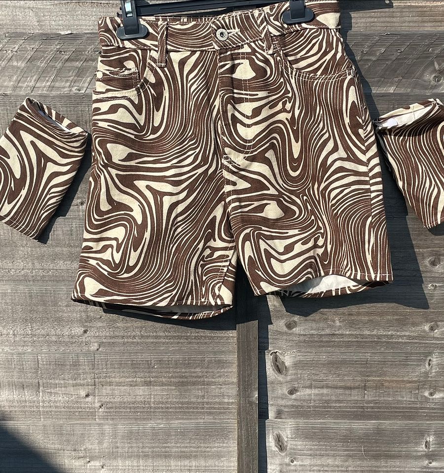brown swirl shorts and glove set product image (1)