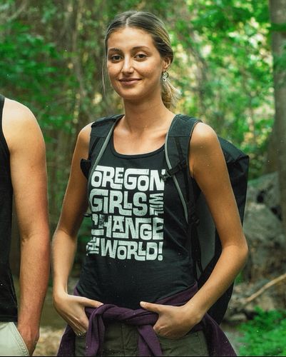 Layer it up or wear it solo - our tanks are soft, classic, and only here for a short while. 

Summer just got better. 🌞

👉 ww...
