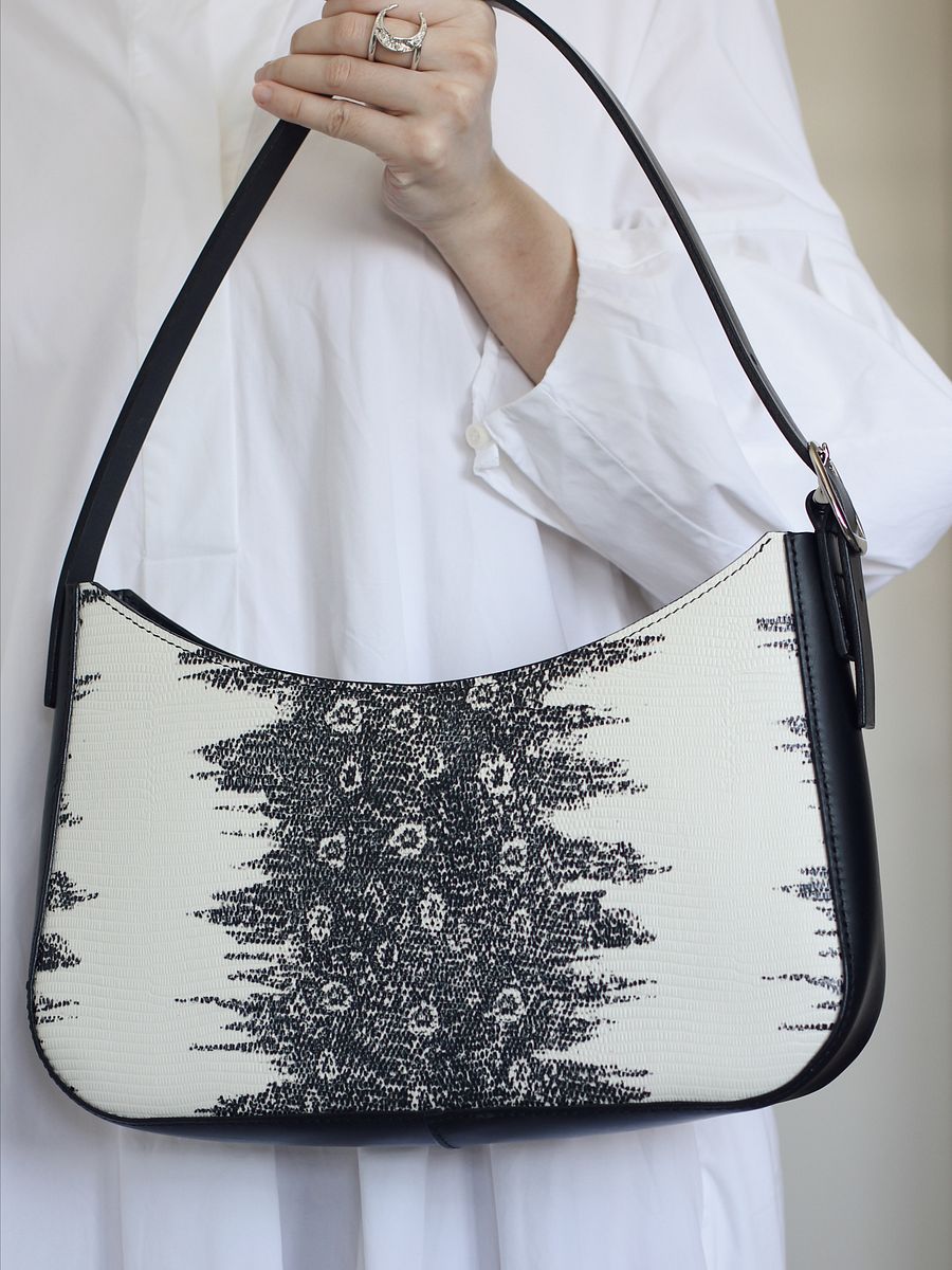 Lizard-embossed Leather Shoulder Bag – L product image (6)