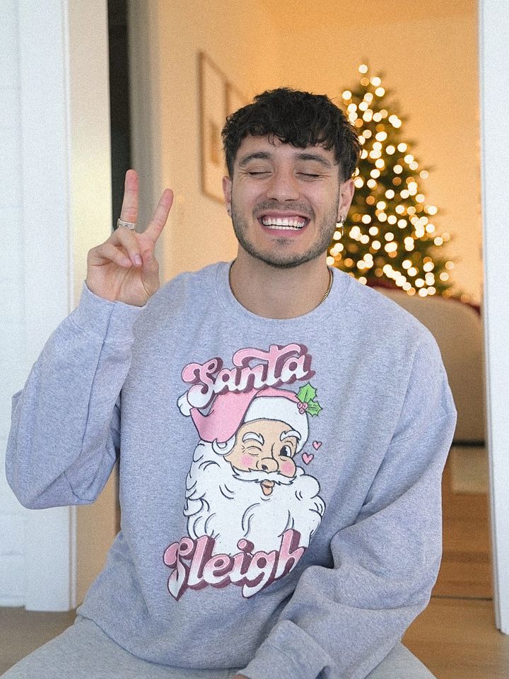 Santa Sleighs Sweatshirt product image (2)