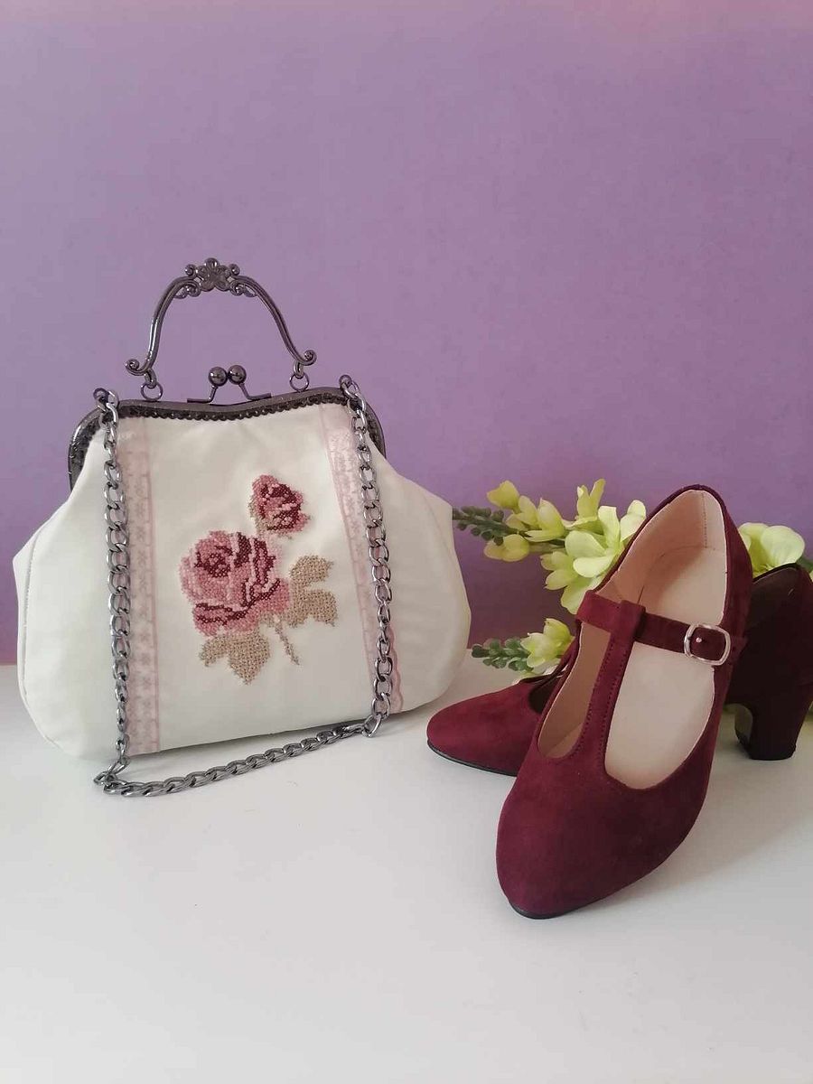 White leather bag product image (9)