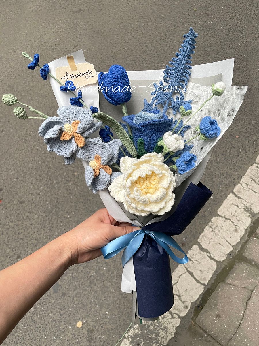 Blue Note Crochet Knit Bouquet product image (2)