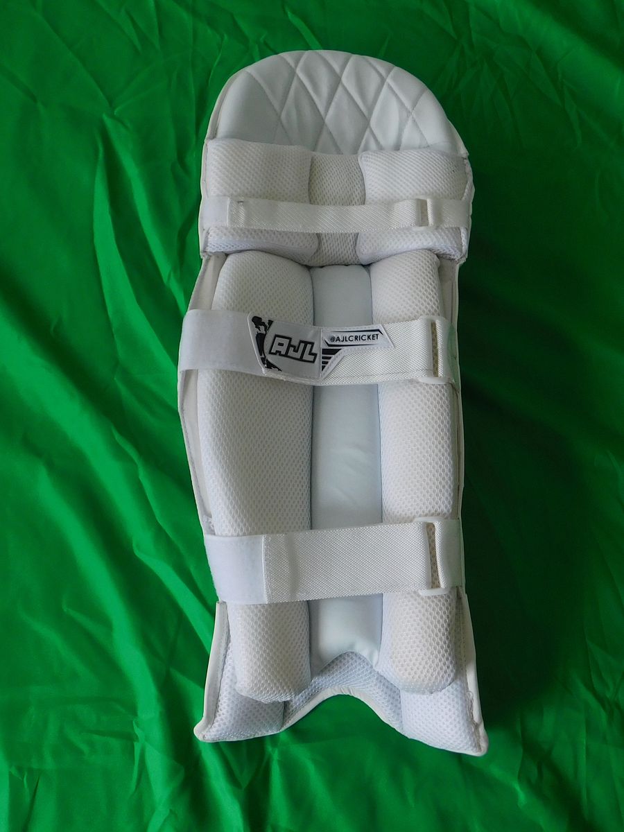 Cricket Pads - Adult Medium product image (5)