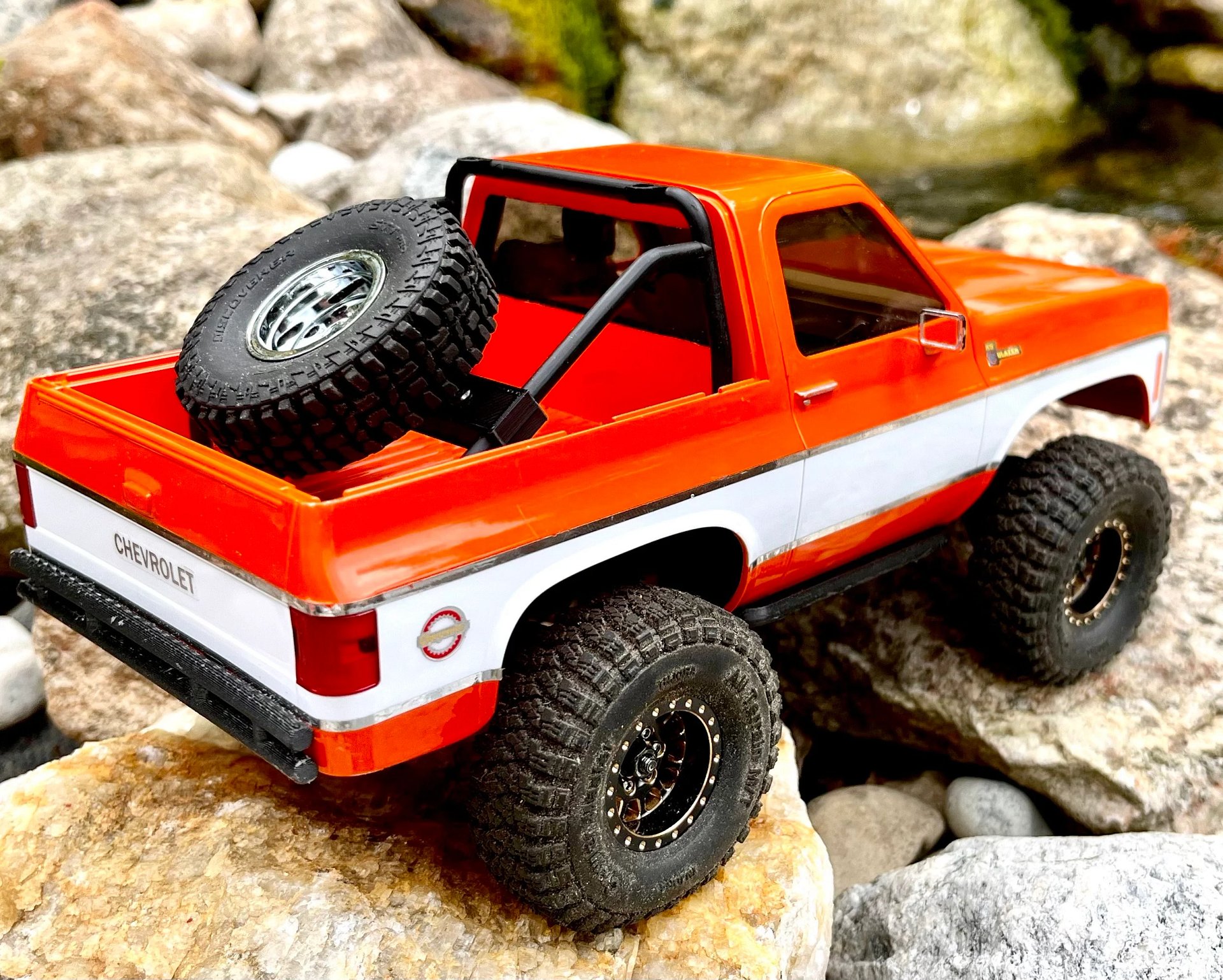 FMS FCX24 Blazer Spare Tire Mount product image (1)