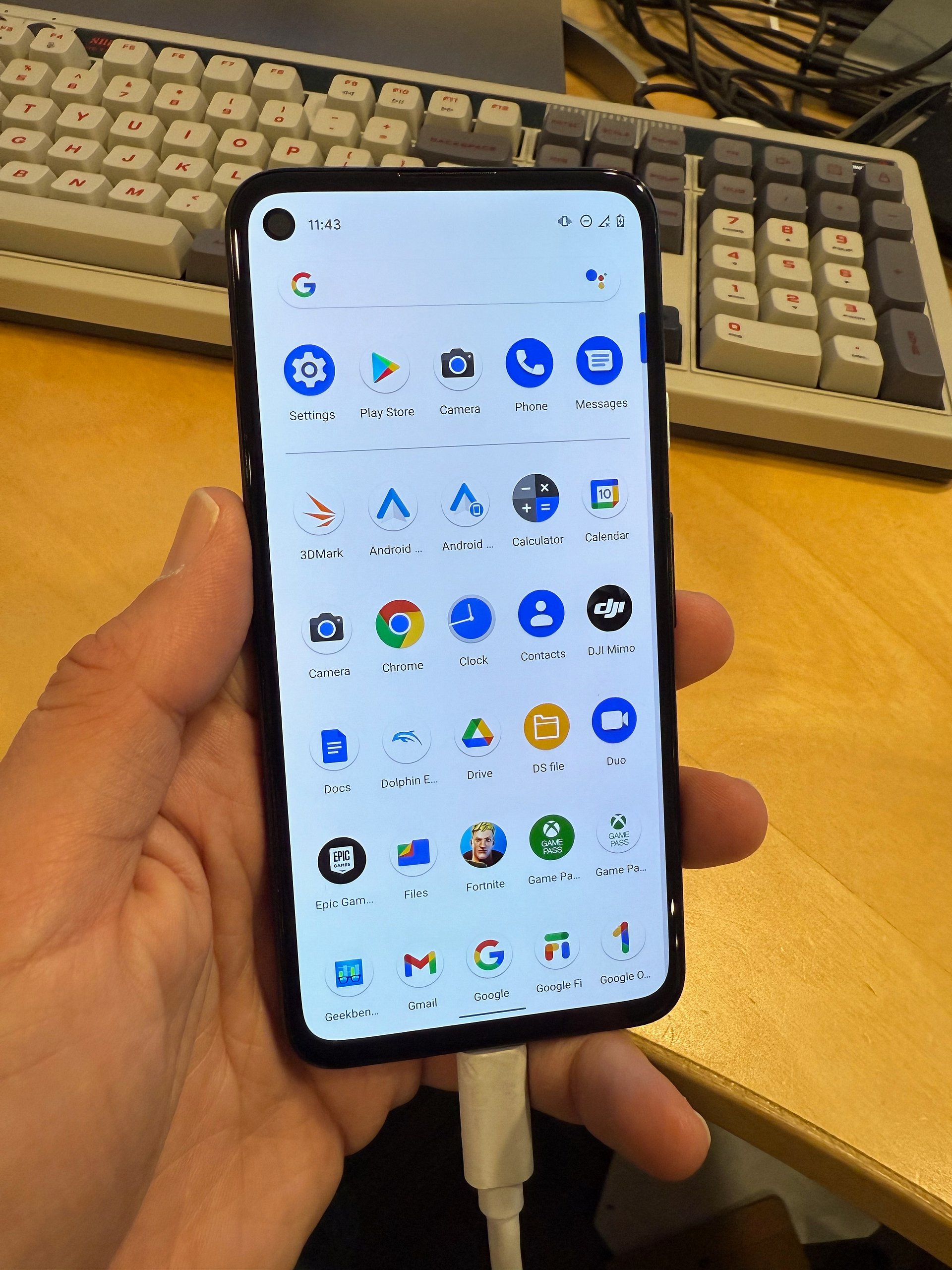 Google Pixel 4a Smartphone product image (1)