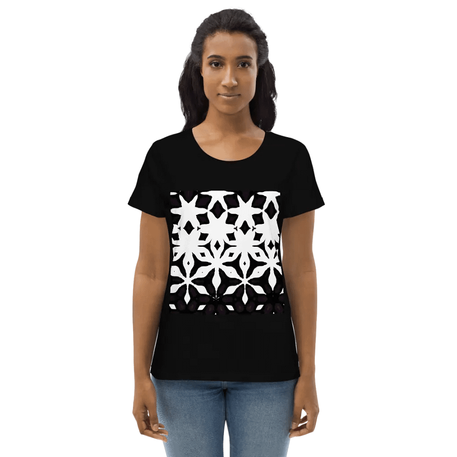 Abstract Black and White Shapes Pattern Women's Black T Shirt product image (2)