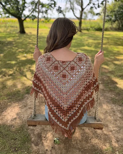 Love easy, timeless crochet projects? Comment FGP to grab the details for this one! 💕 

The Franny Granny Poncho uses classic...