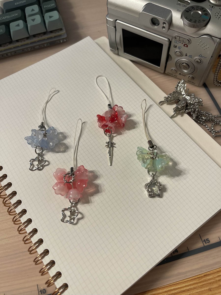 Handmade Star jellyfish Flower Microphone/Phone Charm gift for her y2k jewelry product image (2)