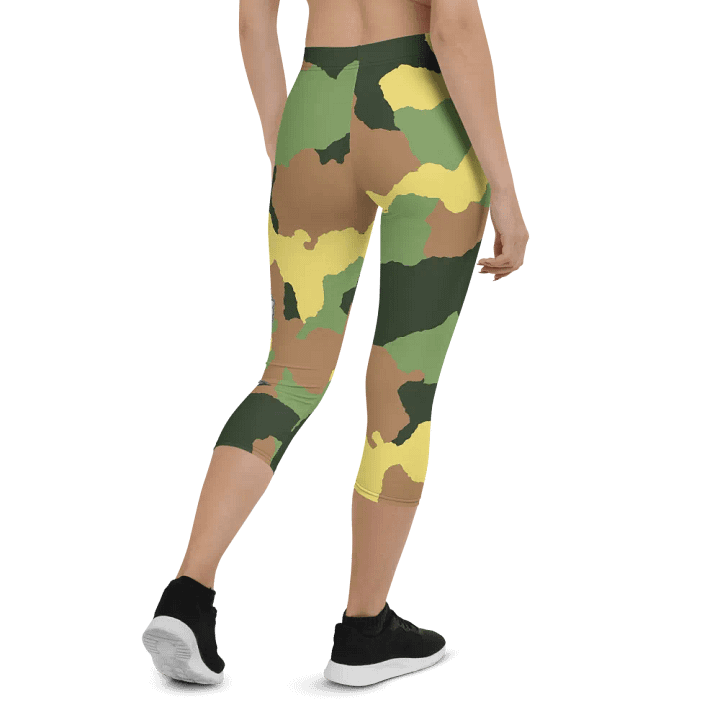 Tizy Mak Camo Chic Capri Leggings product image (2)