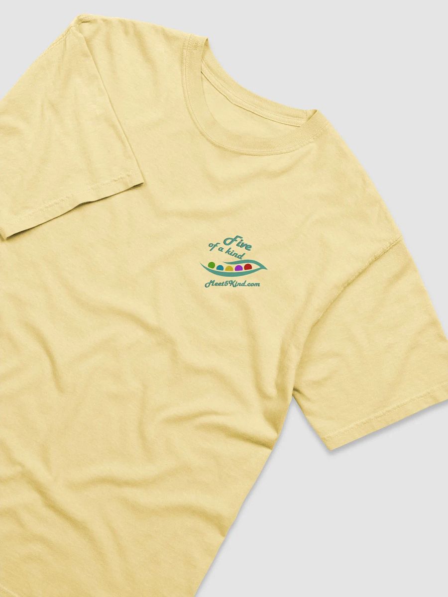 Travel is my Therapy Island T-Shirt product image (2)