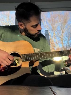 Good morning, who remembers this beautiful song? #broken #seether #amylee #guitar #acoustic 