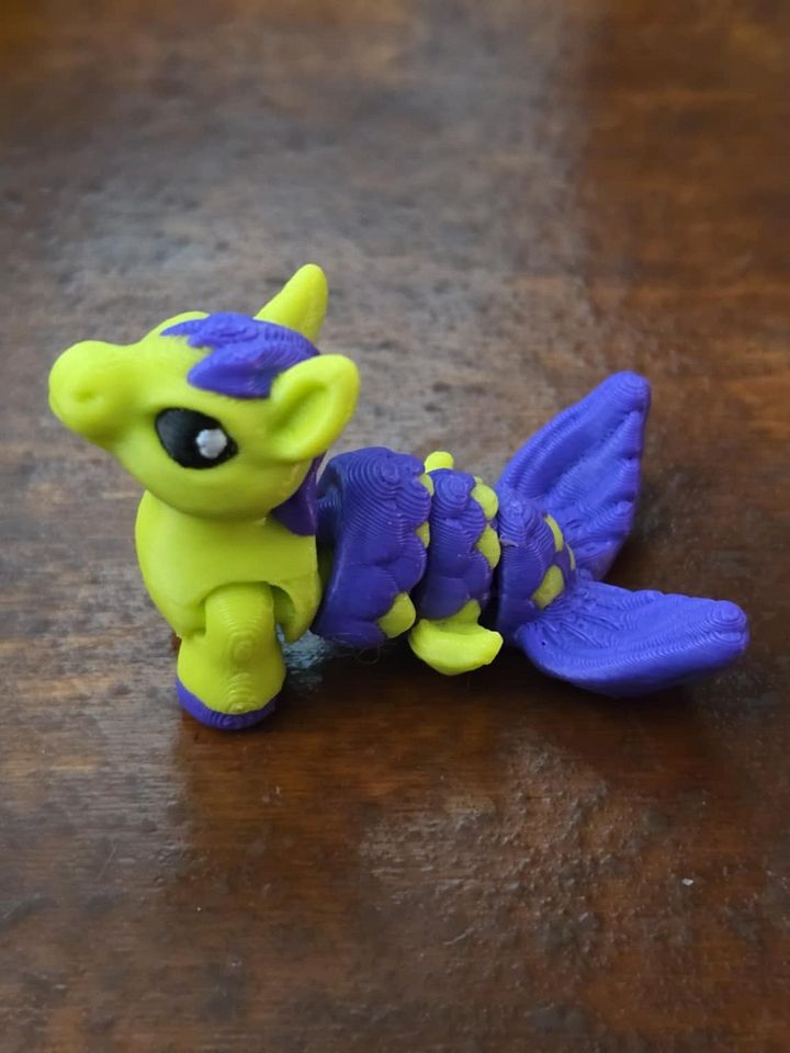 Green and Purple Hatchling Hippocampus 🐑 product image (2)
