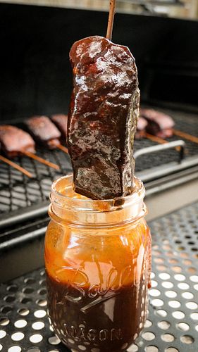 𝗣𝗢𝗥𝗞 𝗕𝗘𝗟𝗟𝗬 𝗟𝗢𝗟𝗟𝗜𝗣𝗢𝗣𝗦 paired with an apple butter bourbon BBQ sauce. 
What makes it more tasty, the ease and convenience of be...