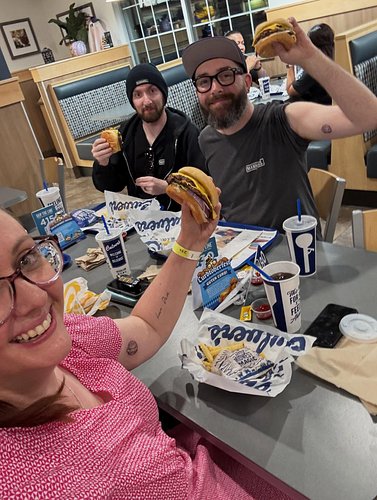 So it’s becoming a bit of a habit to get #tattoos when we travel overseas….and what could be more American 🇺🇸 than a cheesebu...