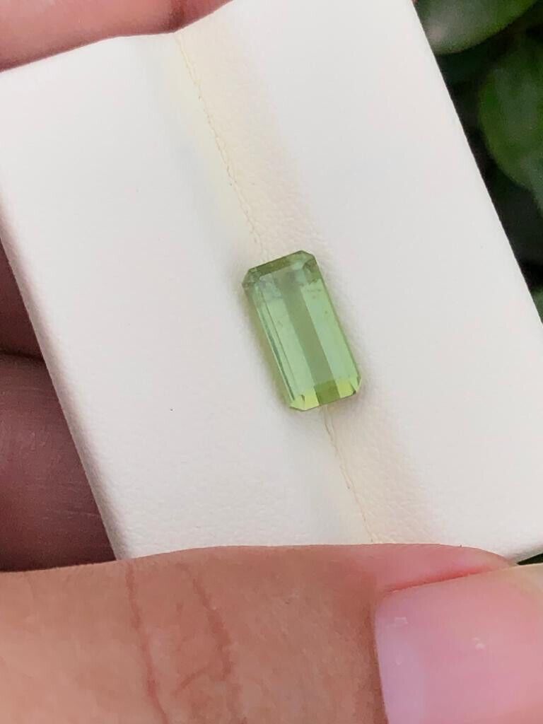 TOURMALINE EMERALD CUT APPLE GREEN GEMSTONE FOR JEWELRY & GIFT, 2.85 CARAT product image (2)