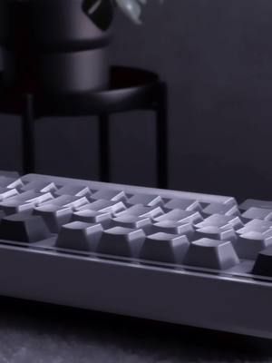 Winter is coming 🐺❄️ A huge thanks to Saad AlSmari (MrFIFASA) for his trust in me building his personal custom keyboard. Also thanks to @modekeyboards  for the amazing finishing on the laser service. Loved how it all came together ❄️ #customkeyboards  #got  #gameofthrones #سعد_السماري  #houseofstark  #keyboard  #fyp #مستر_فيفا 