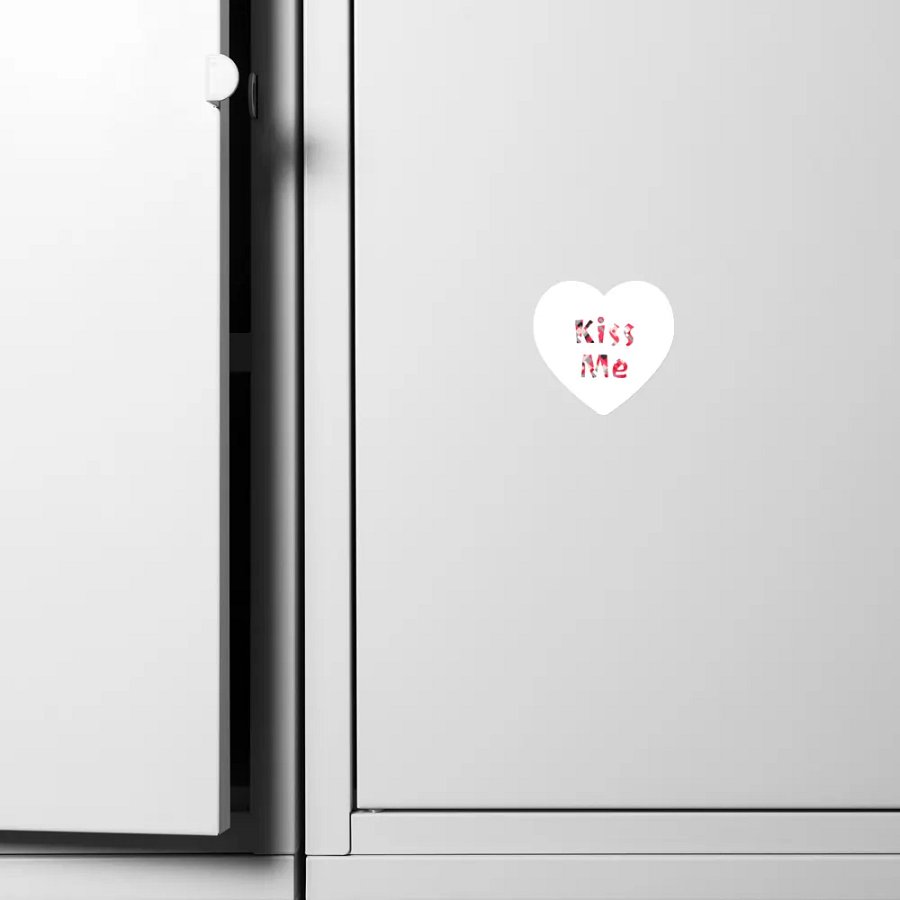 Kiss Me Text On White product image (10)