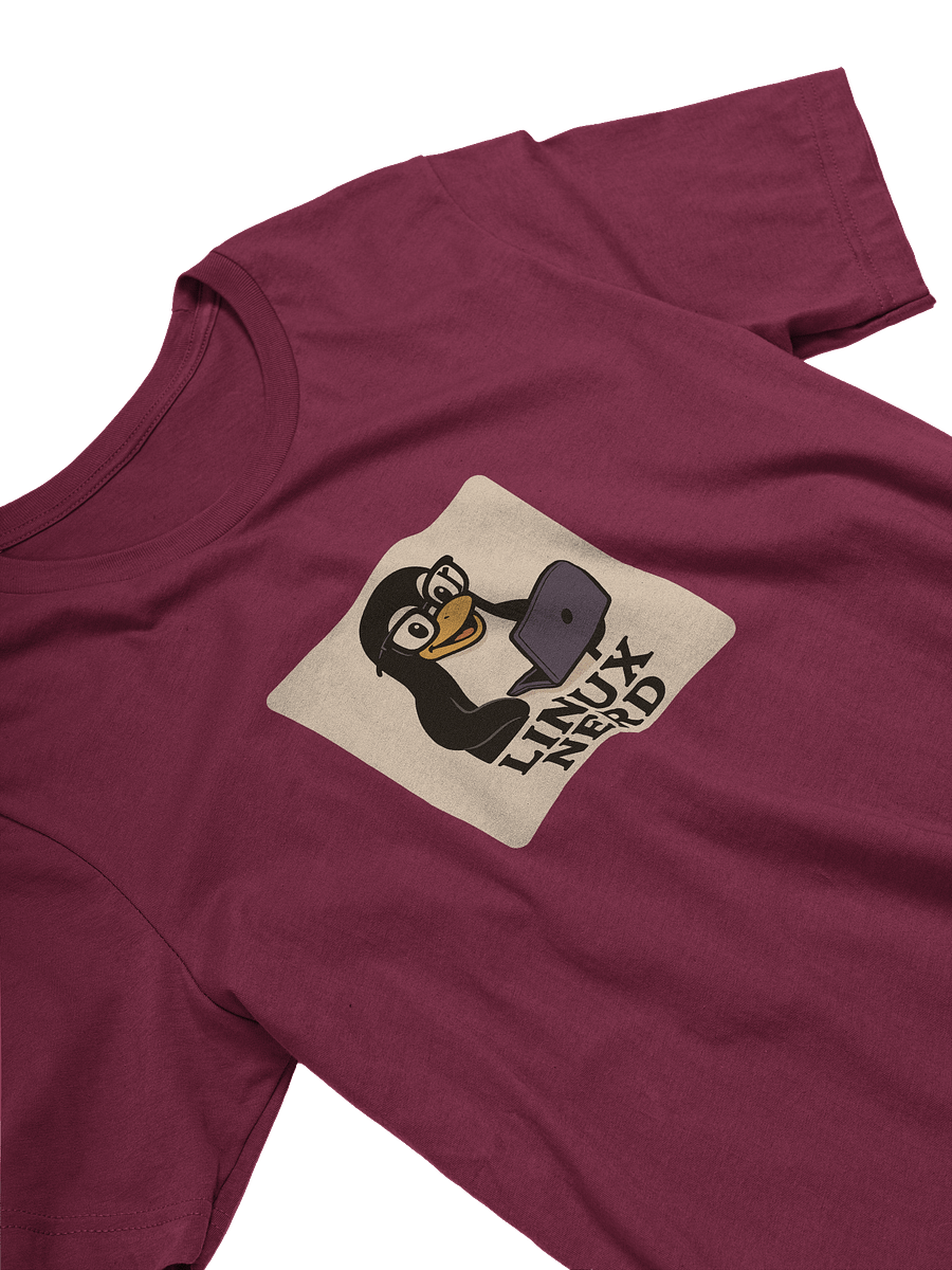 "Linux Nerd" T-Shirt product image (2)
