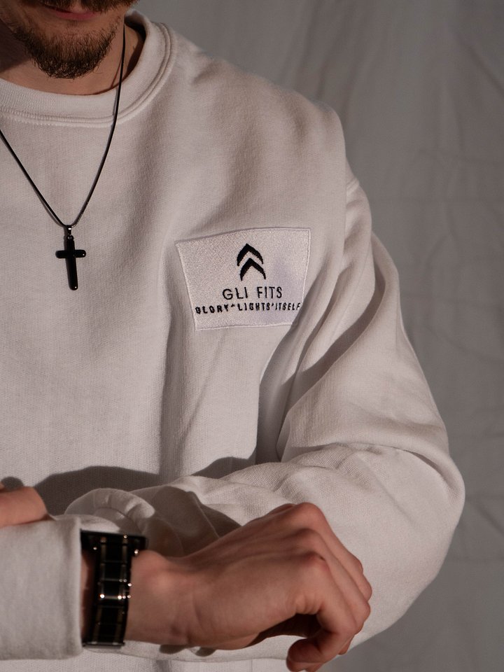 GLI crew neck product image (1)
