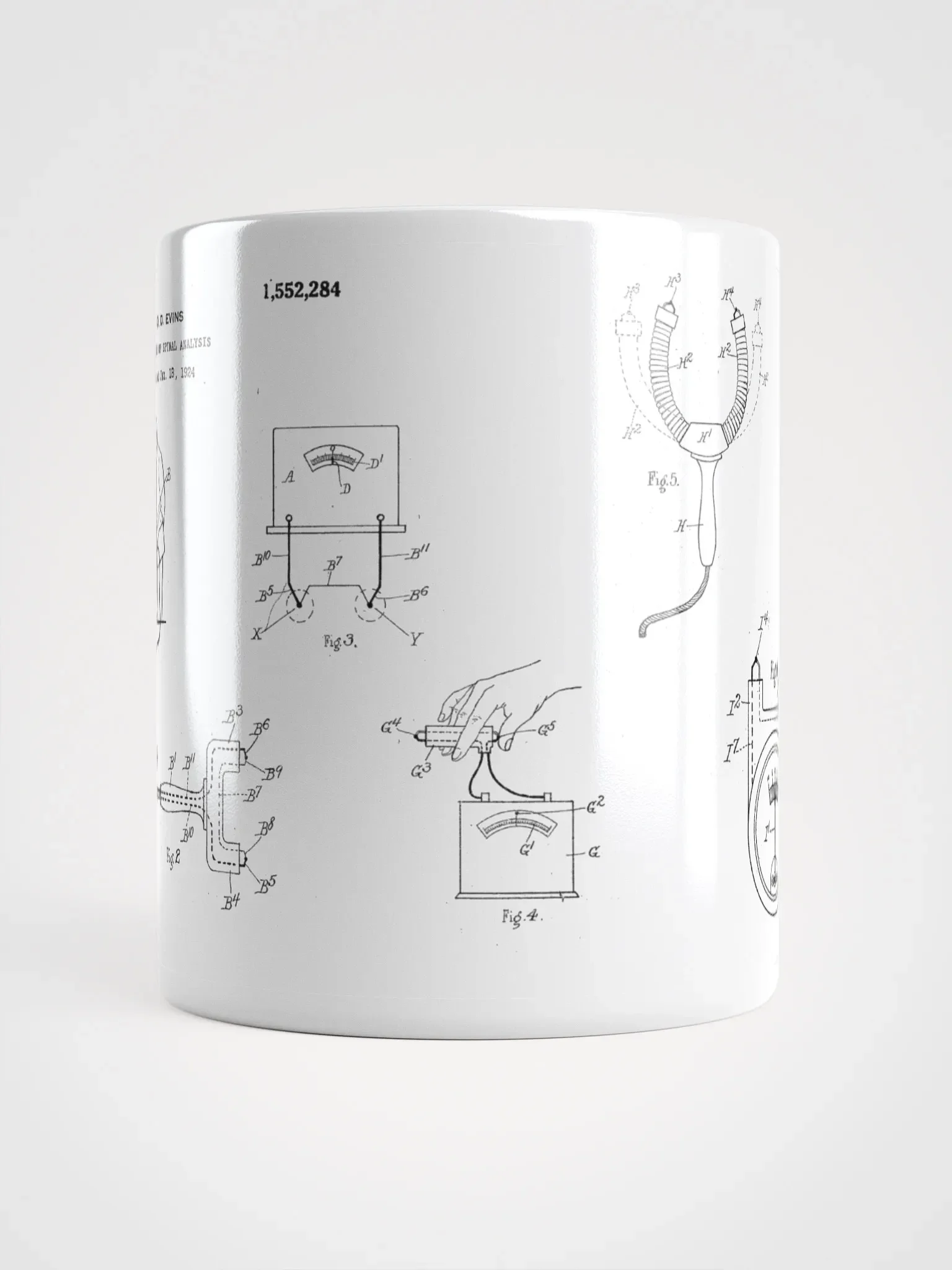 Dossa patent mug product image (5)