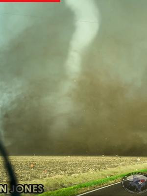 Part of the big #tornado outbreak earlier across Nebraska and Iowa: Here is a strong 'drill-bit' twister UP CLOSE north of Waverly near Memphis, NE via @tornado_steejo