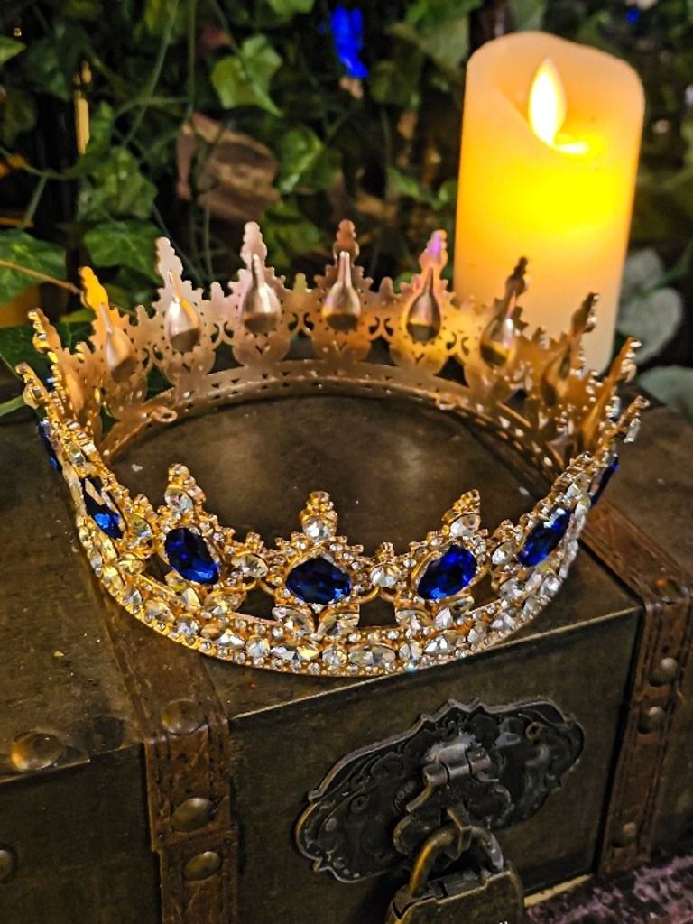 The Armored Kingdom Oceanic Sapphire Blue Queens Crown (Gold) product image (5)