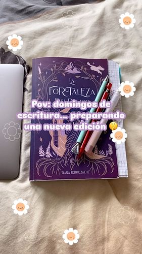 Hoy, hace 4 años exactamente estaba abriendo el concepto inicial para la portada (aquí presente) de 𝑳𝒂 𝑭𝒐𝒓𝒕𝒂𝒍𝒆𝒛𝒂 𝒅𝒆𝒍 𝑷𝒂𝒔𝒂𝒅𝒐, ...