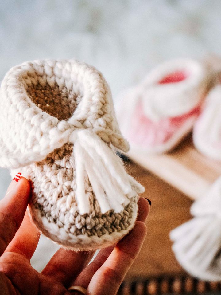 Cute Crochet Baby Boots Free Pattern product image (2)