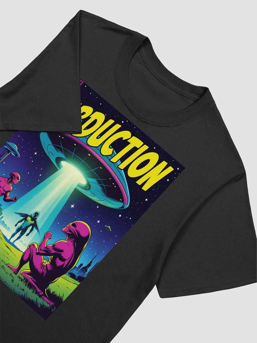 1970s Sci-Fi Comic T-Shirt – Retro Alien Abduction Art product image (45)