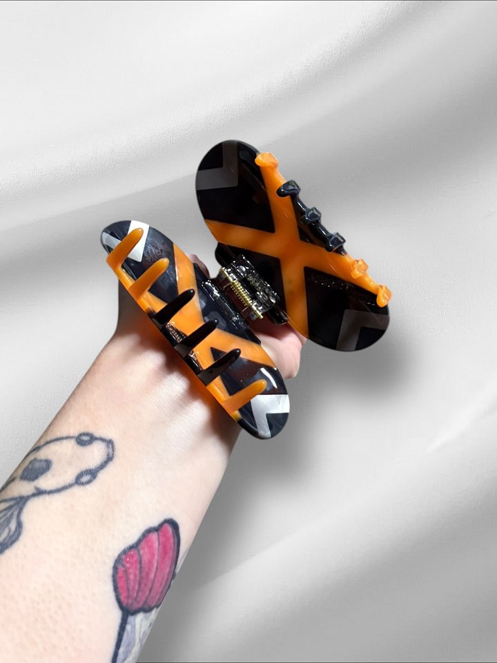 *PRE ORDER* BAKUGO HAIR CLAW product image (2)
