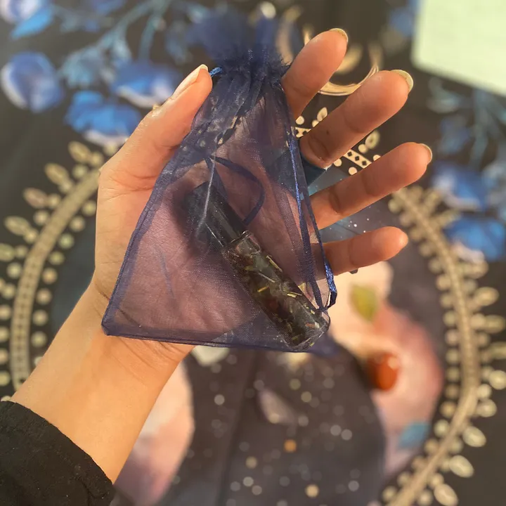 Aura Aromatics: Intuitive Roll-On Oil product image (1)