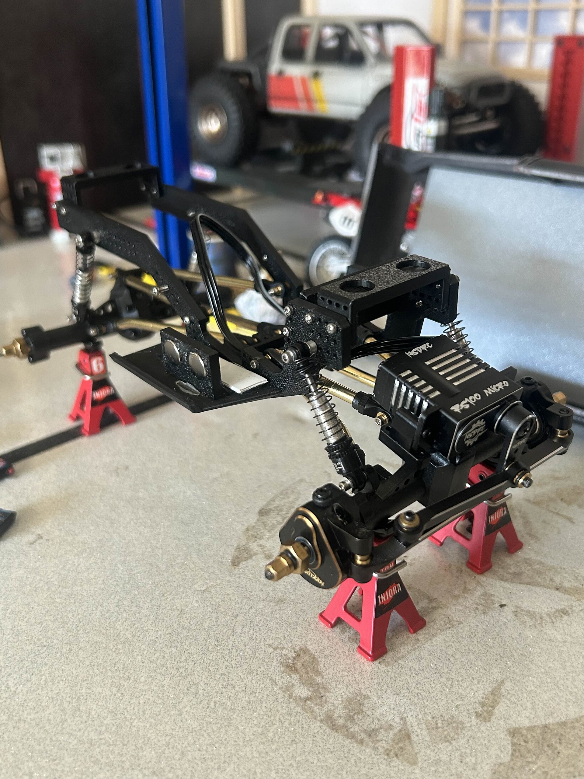 Scx24 Suburban product image (9)