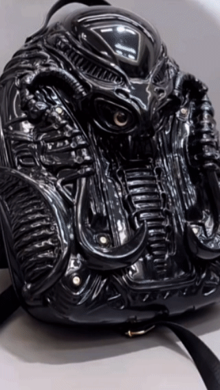 Amazing detailed Alien Backpack ( motorcycle , moto ) product image (3)