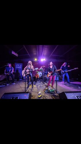 Had a blast playing the @leebrice after party at @bucksbackyardtexas with @loveandchaosmusic here’s a few shots by the amazin...