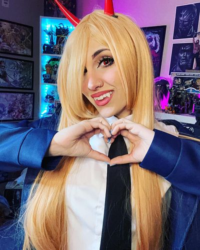 Can’t sleep and haven’t posted in a while! Here’s my Power cosplay from Chainsaw Man🐈💕 

✨Details✨
Outfit/wig: @dokidokicospl...