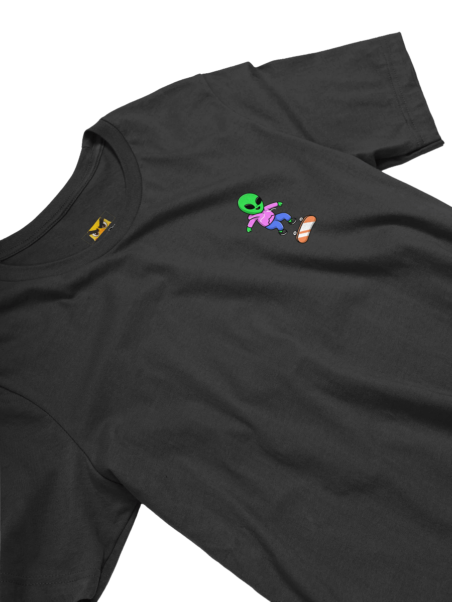Alien Skateboarder Graphic T-Shirt product image (3)