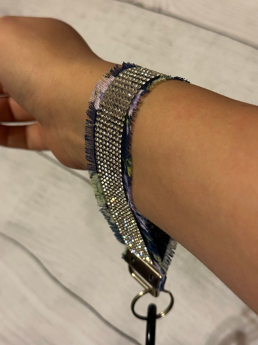Original Floral Wristlet Keychain product image (3)