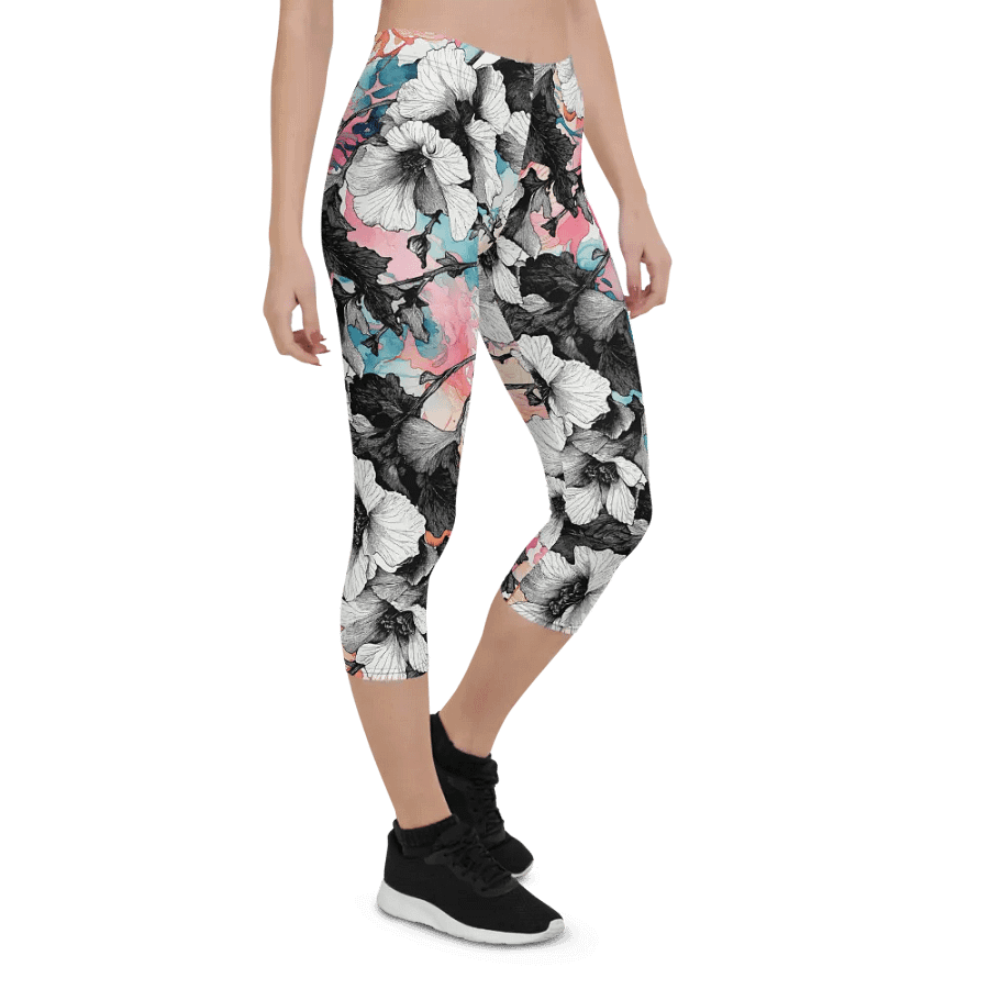 Hibiscus Dreams All-Over Capri Leggings product image (7)