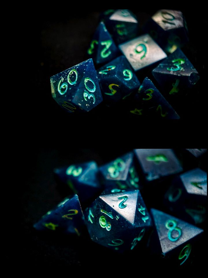 Mini Blue TTRPG 7x Dice Set (+Bonus D4) product image (1)
