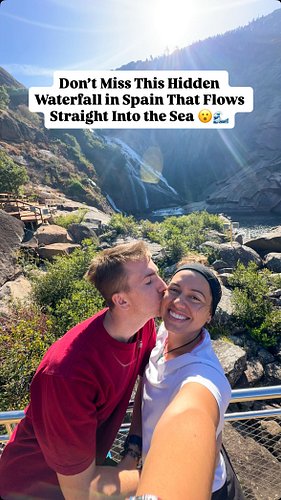 We didn’t expect to find something like this in Galicia.

A short hike and a wooden walkway take you to the Ézaro Waterfall, ...