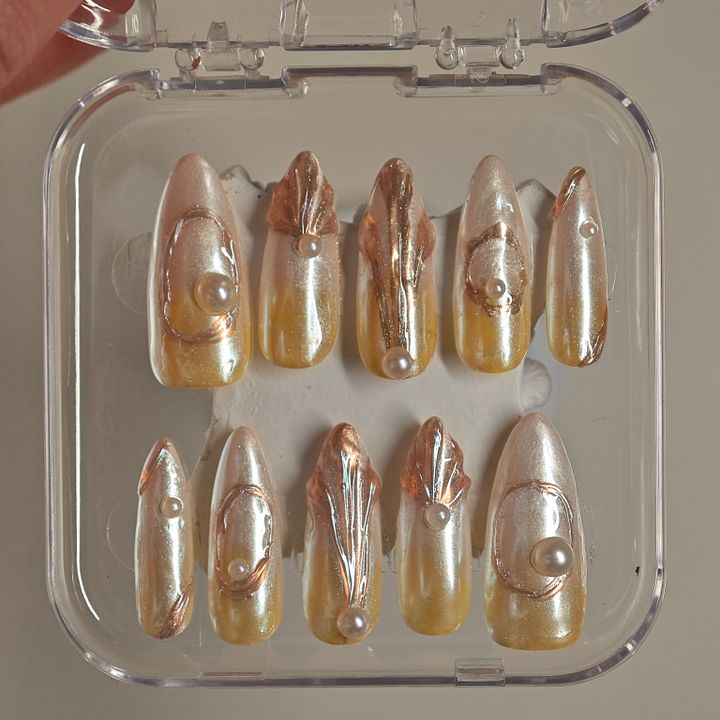 Yellow Pearl Glaze product image (1)