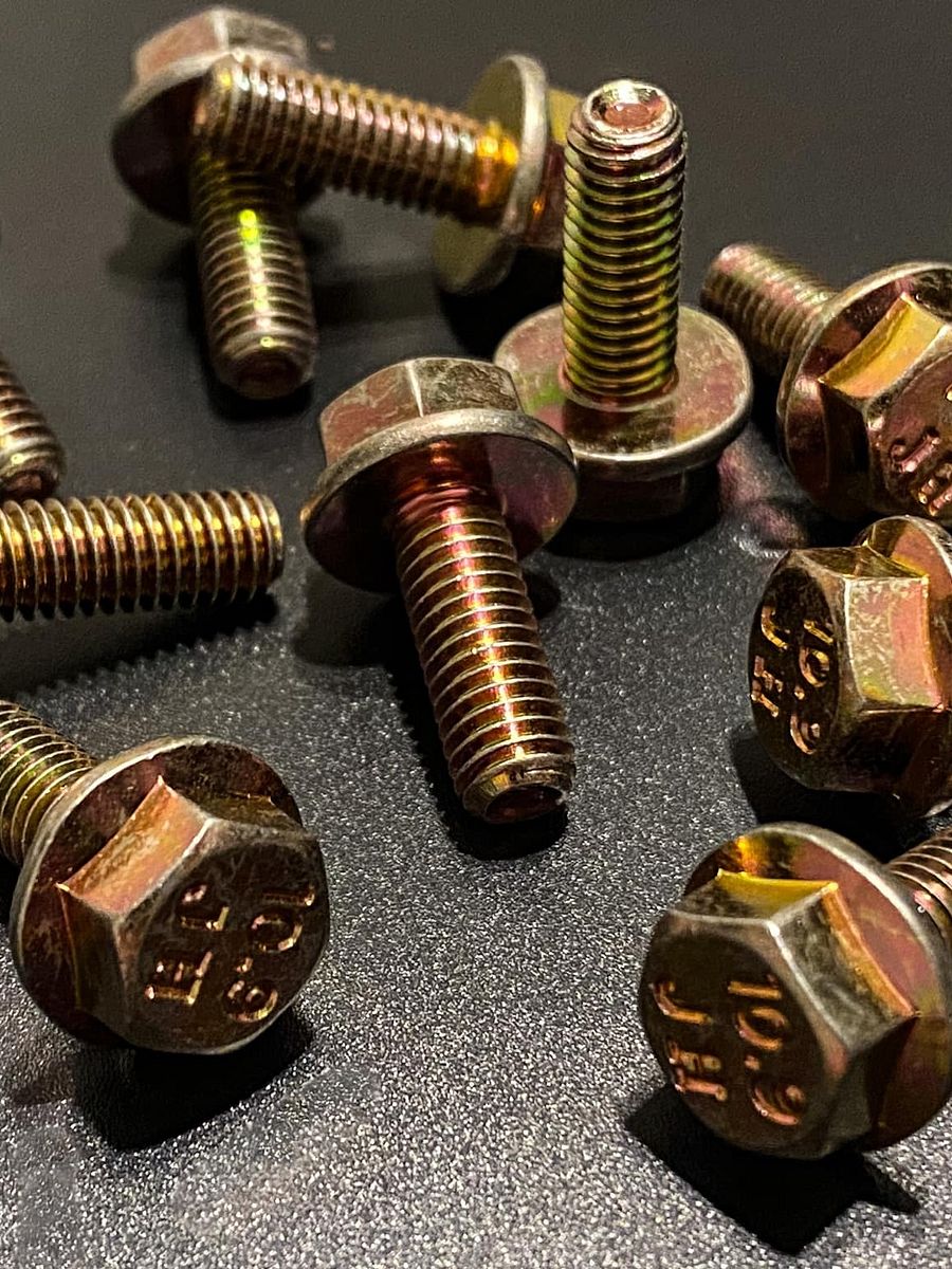 Yellow zinc flange bolts m6 set product image (2)