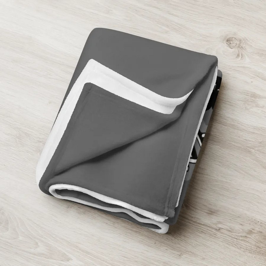Never stop doing your best just because someone doesn't give you credit Throw Blanket product image (6)