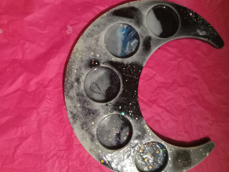 Black Marble Moon Shaped Epoxy Resin Shot Glass Holder