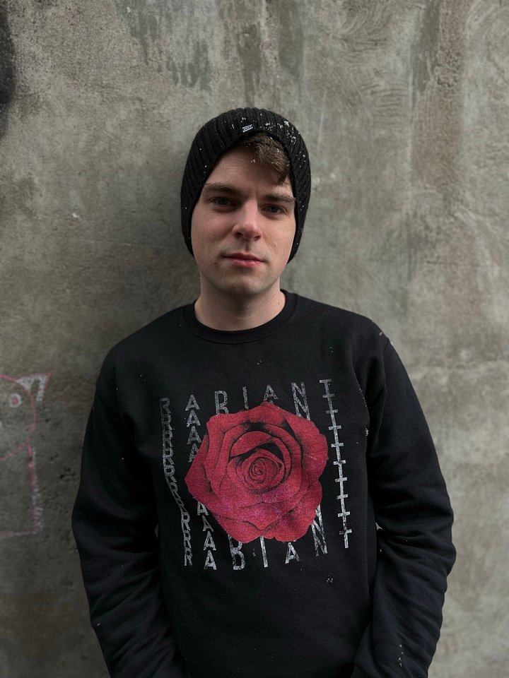 Radiant Grunge Sweatshirt product image (1)