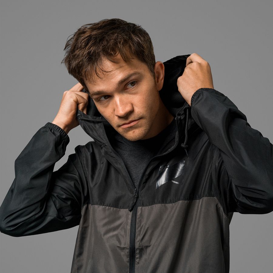 Core Logo Windbreaker (Black/Graphite) product image (3)