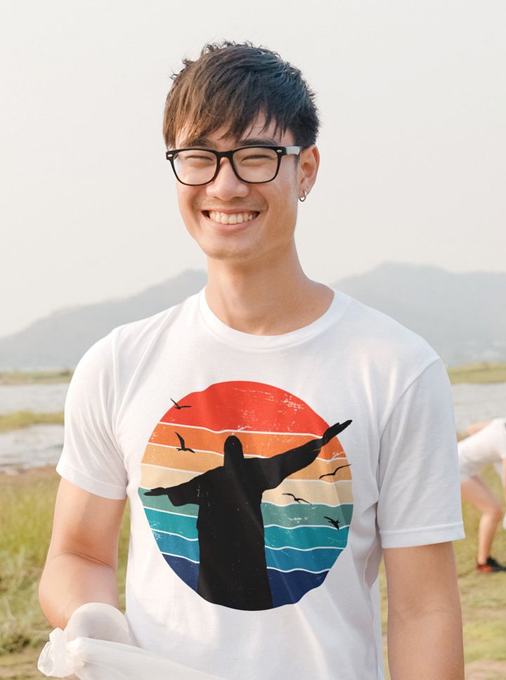 Christ the Redeemer Brazil Retro Sunset Art T-Shirt product image (1)
