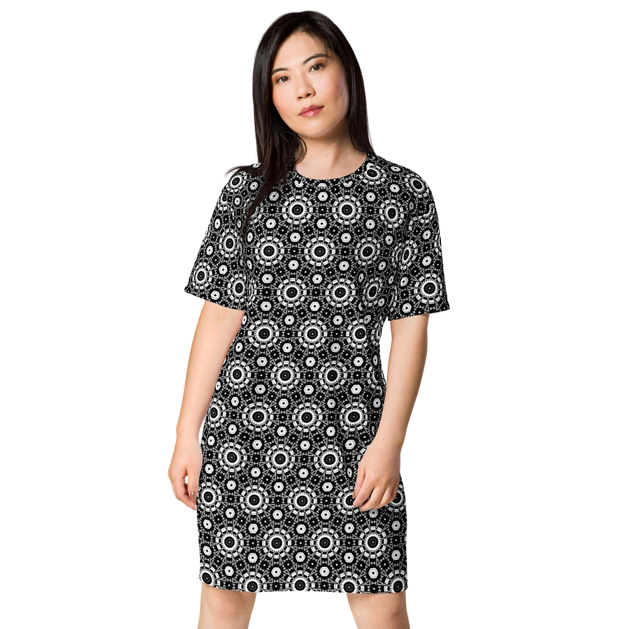 Abstract Monochrome Circles T Shirt Dress product image (1)