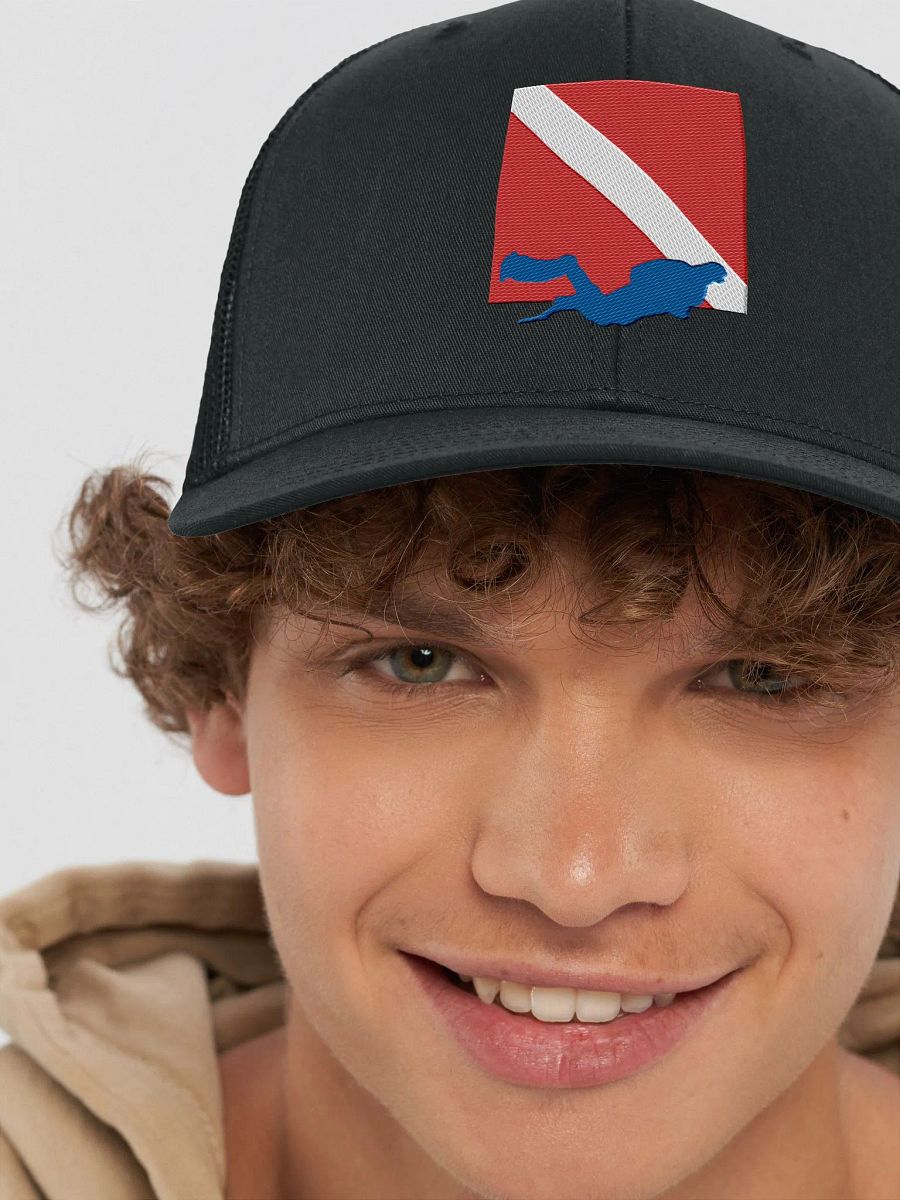 Dive-In Diver Down Flag Embroidered Trucker Snapback Hat product image (63)