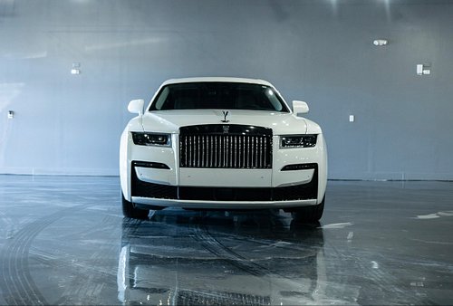 Step into the Ghost Black Badge the standard for modern luxury. Perfect for clients who expect nothing less than excellence.
...